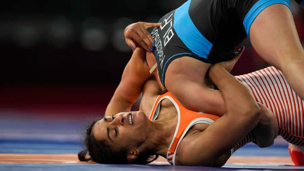 Vinesh Phogat stands up to Wrestling federation, refutes two charges and admits to one in reply
