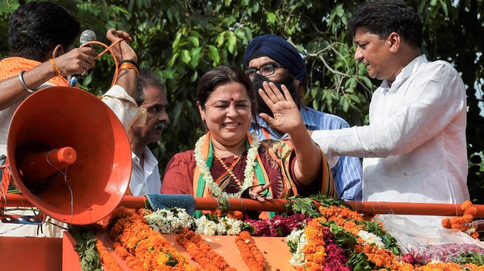 Union Ministers Hardeep Puri, Meenakshi Lekhi begin &#039;Jan Ashirwad Yatra&#039; in Delhi