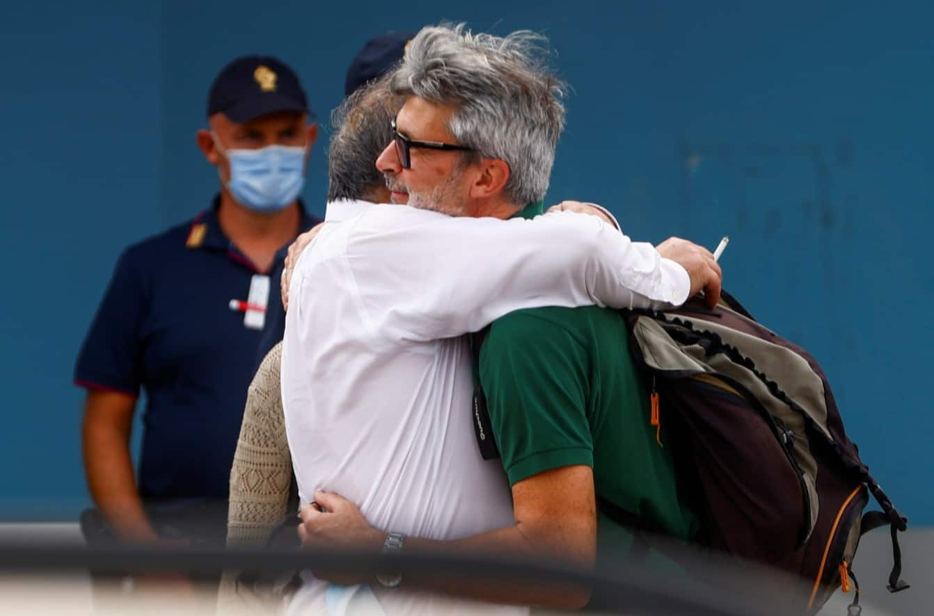 Evacuated Italians returned to Rome