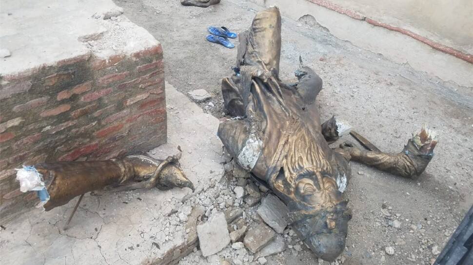 Maharaja Ranjit Singh&#039;s statue vandalised in Lahore again, Pakistan minister condemns act