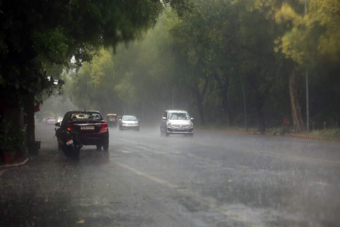 Gujarat, Maharashtra, Odisha, Jharkhand, Madhya Pradesh to continue receiving showers