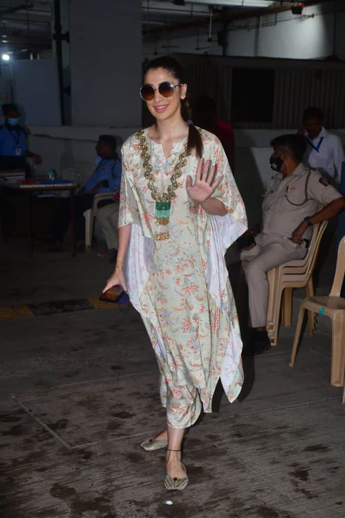 Raai Laxmi looks stunning in a kaftan dress