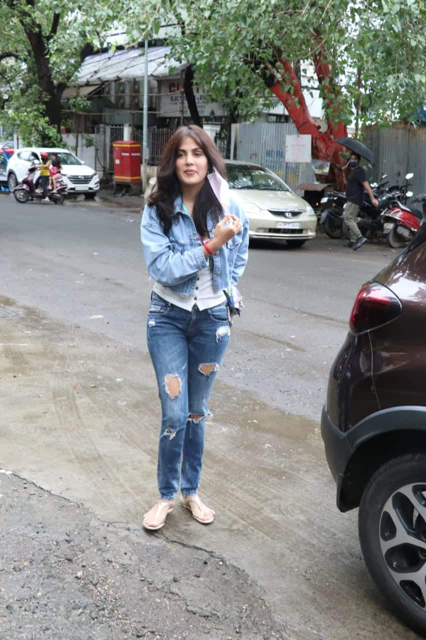 Rhea looked dapper in denim ensemble