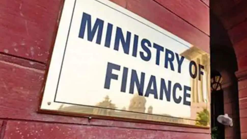 Finance Ministry reprimands Infosys chief Salil Parekh over glitches in e-filing portal