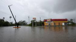 8 dead as Hurricane Grace unleashes torrential rains, landslides in Mexico 
