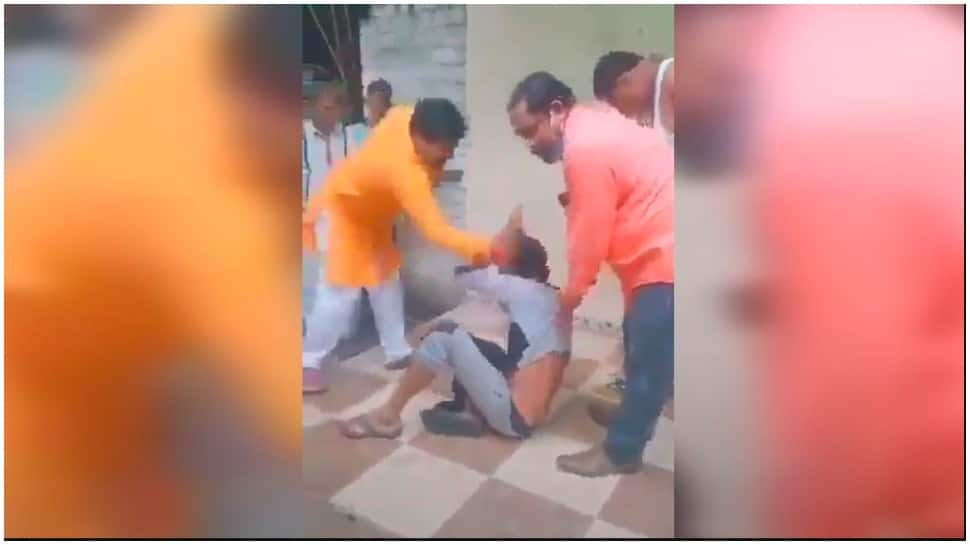 Bangle seller attack: Four held in Indore, Hindu organisation protests against &#039;anti-national&#039; incidents