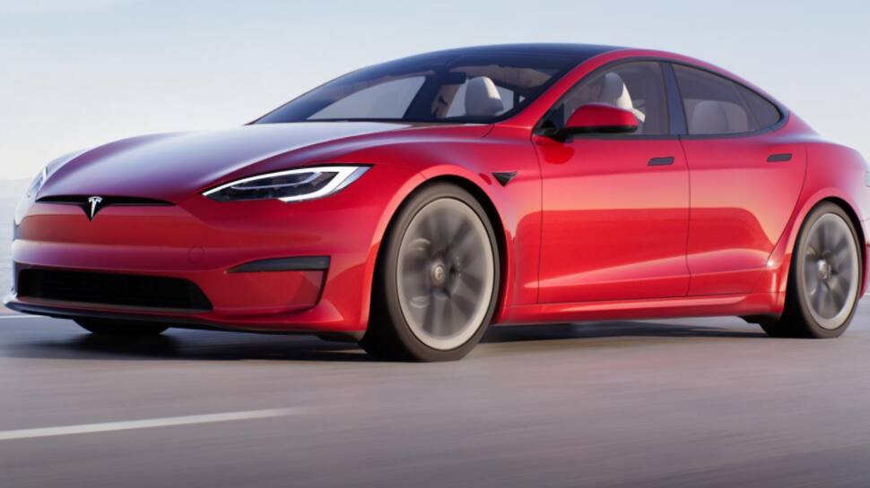 Shocking! Tesla Model S Plaid crashes during tests: Report