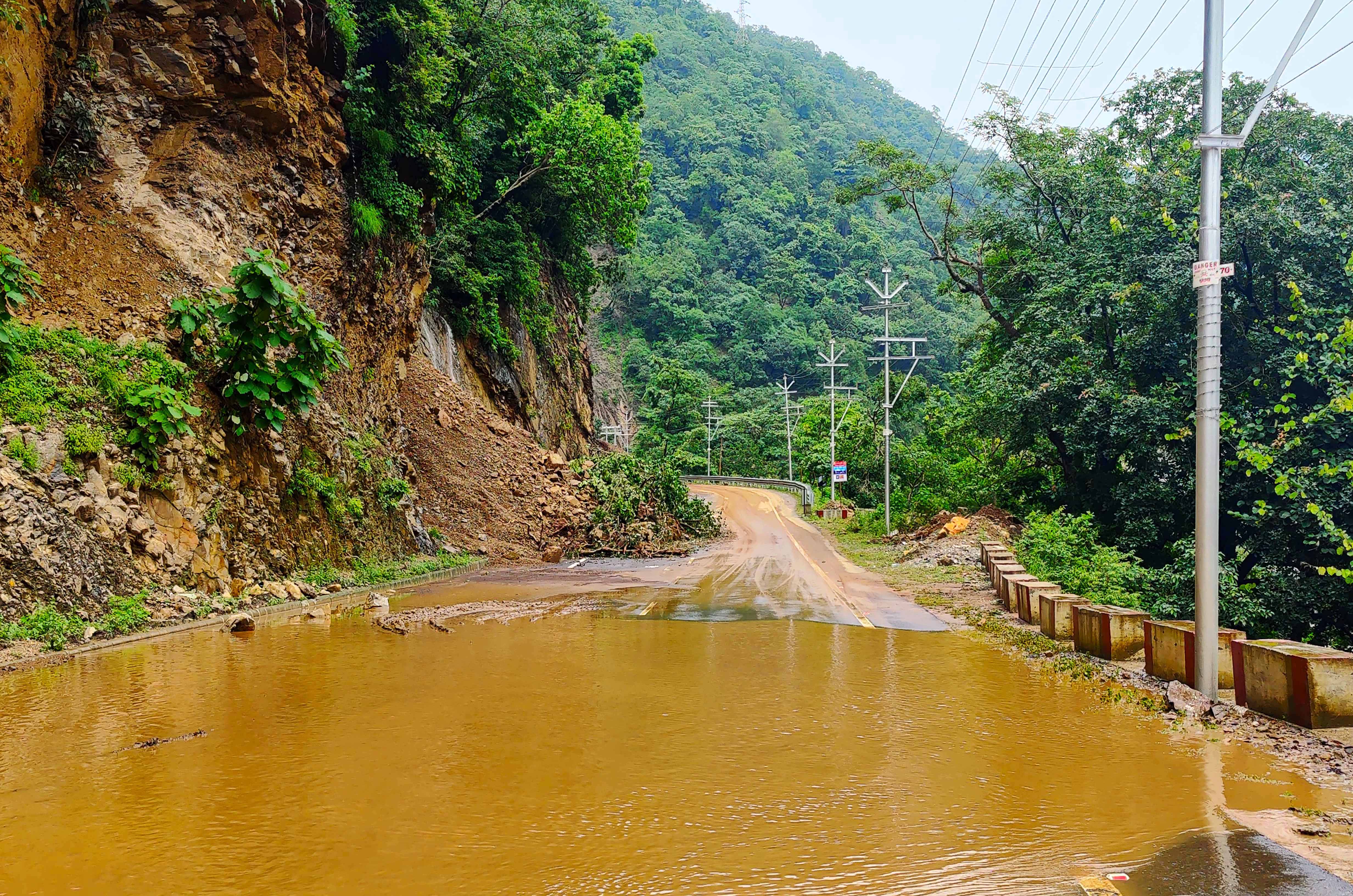 Rishikesh-Gangotri National Highway road