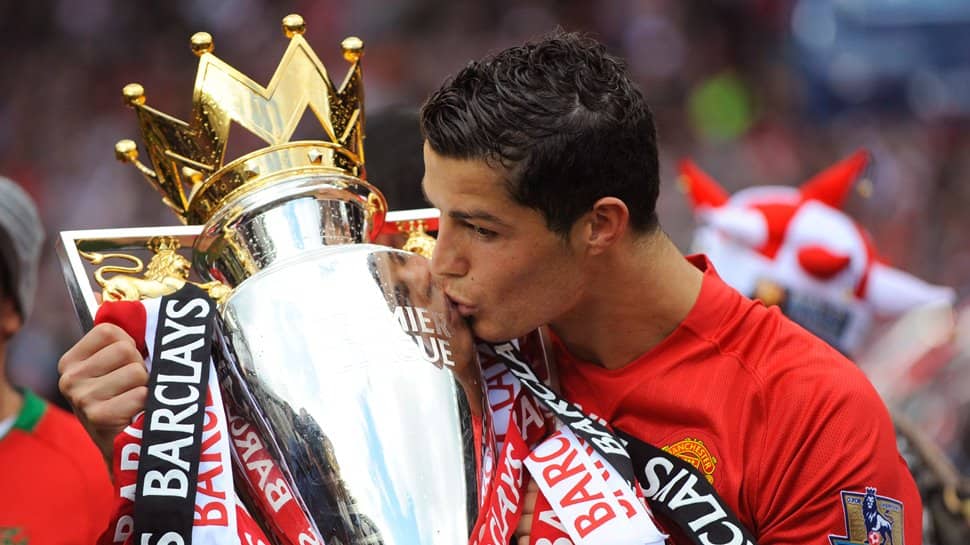 Cristiano Ronaldo pens two-year deal with Manchester United, check details