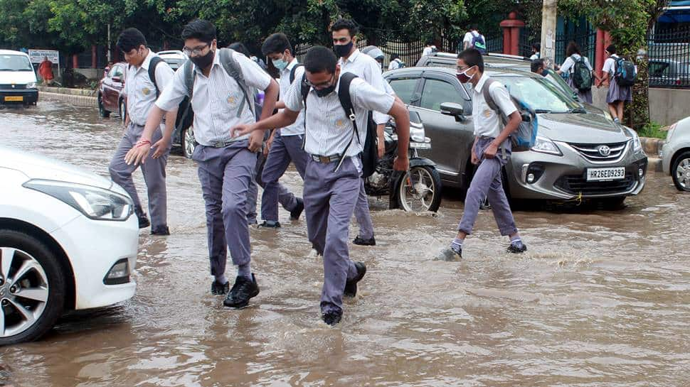 Temperatures dip as rains lash Delhi-NCR