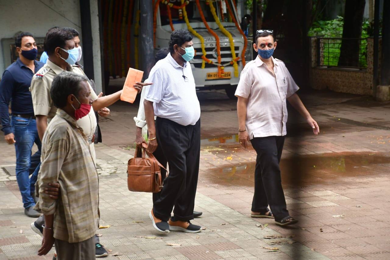 Union Minister Ramdas Athawale at Sidharth Shukla's funeral