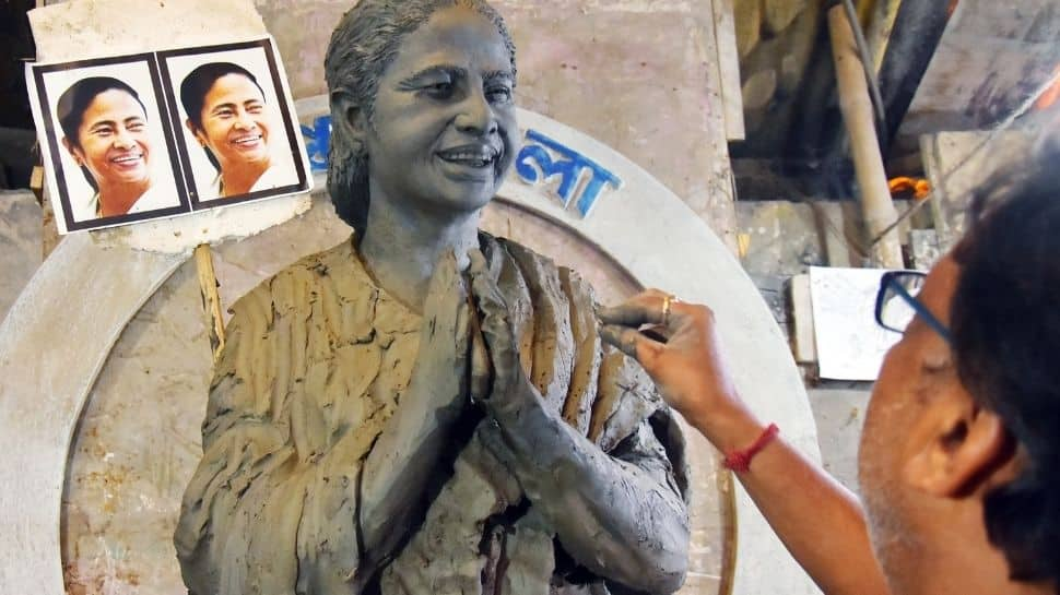 Mamata Banerjee's idol to have 10 hands