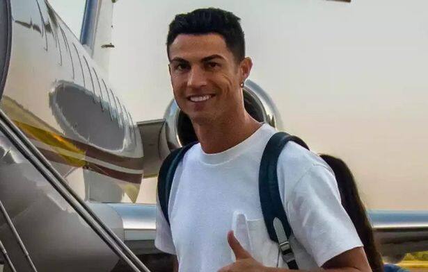 Cristiano Ronaldo arrives in Manchester