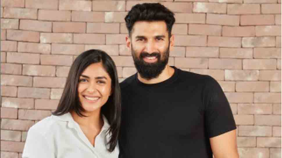 Mrunal Thakur joins Aditya Roy Kapur for Hindi remake of Tamil hit 'Thadam'