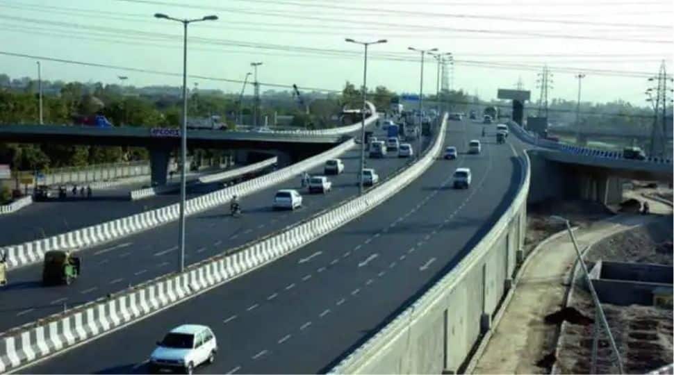 Barapullah elevated corridor: Delhi govt issues notification for acquiring private land