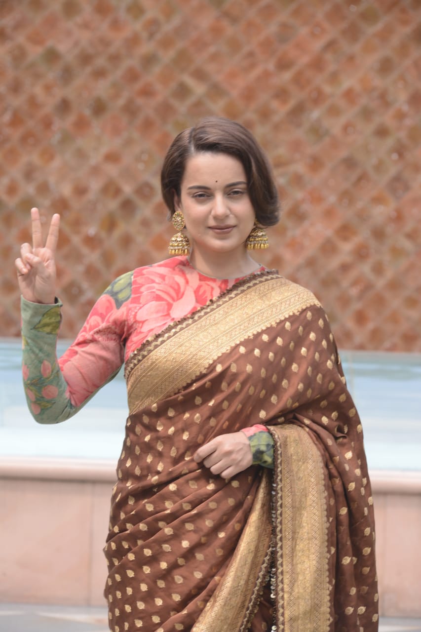 Kangana wears a beautiful traditional brown silk saree