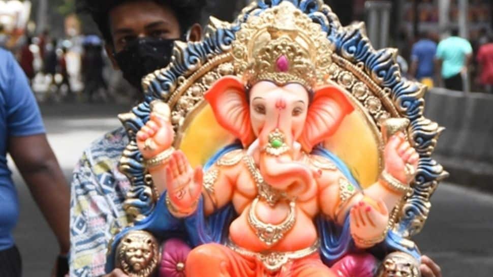 Eco-friendly items to decorate Lord Ganesha in Bengaluru