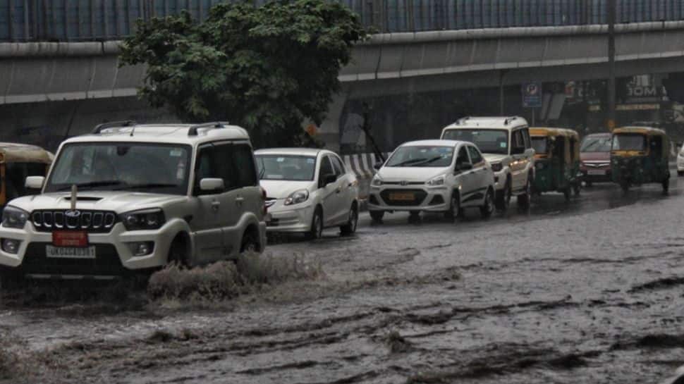 Traffic advisory for commuters - check out roads to avoid as heavy Delhi witnesses heavy downpour