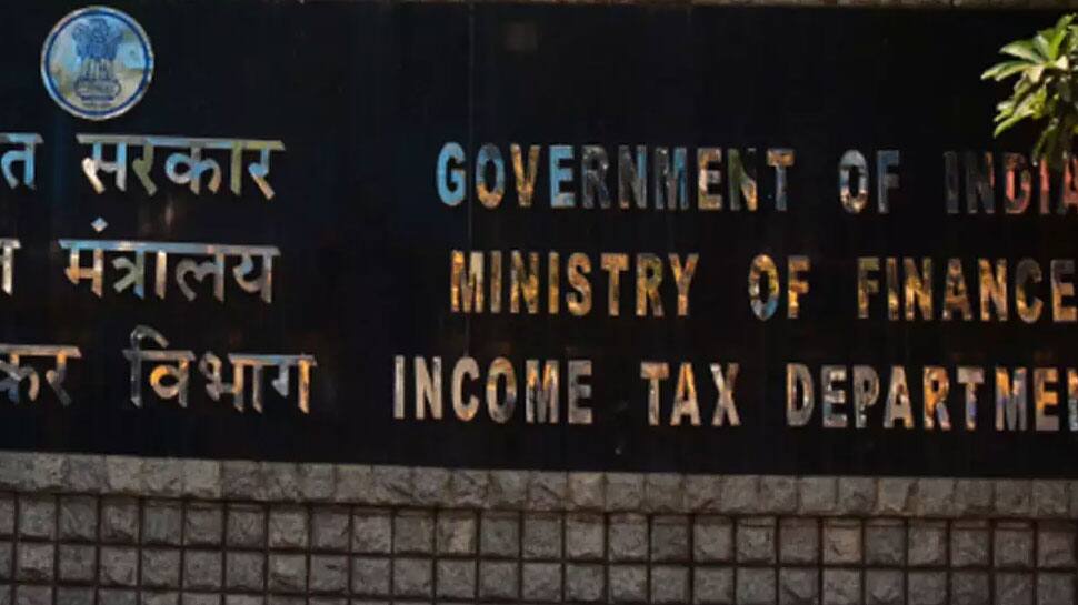 Newslaundry, Newsclick respond after Income Tax &#039;survey&#039; at their offices