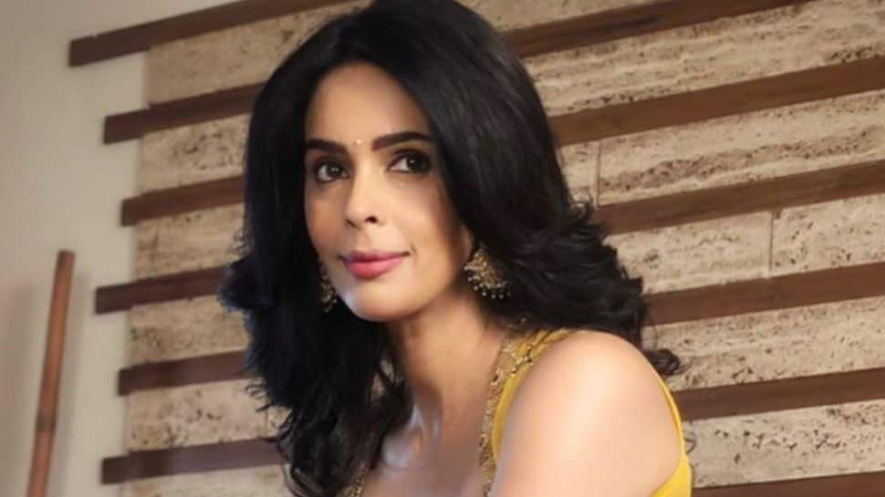 'Tum kya mujhe disown karoge': Mallika Sherawat reveals why she dropped her father's last name