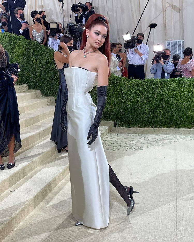 Gigi Hadid dies her hair red for Met Gala 2021