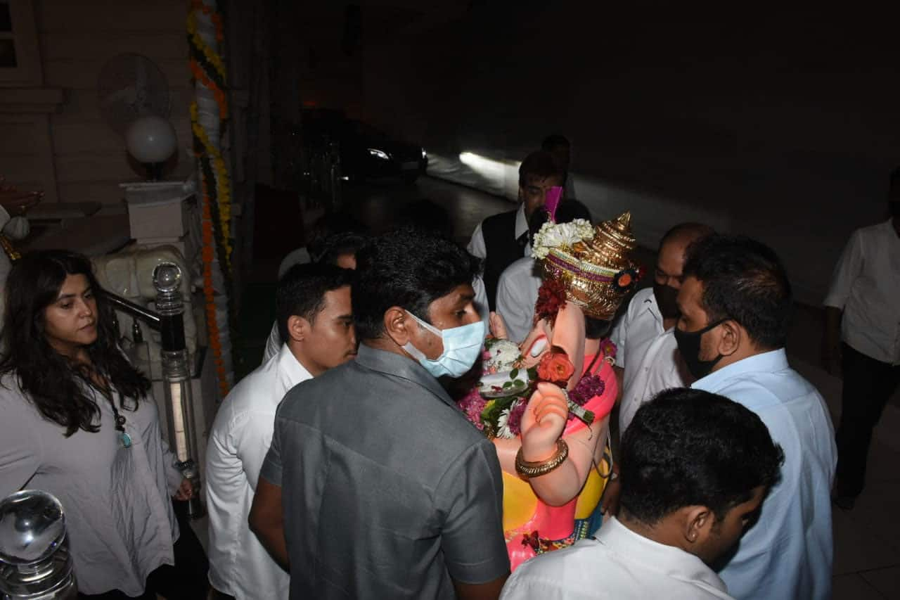 Ganpati Visarjan performed at Jeetendra's residence