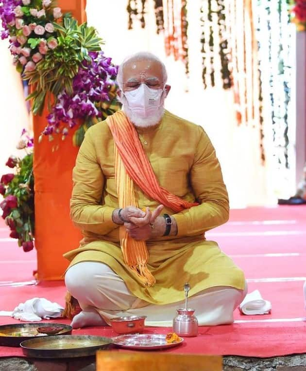 PM Modi clicked at Bhoomi Pujan of the Shree Ram Janmabhoomi Mandir