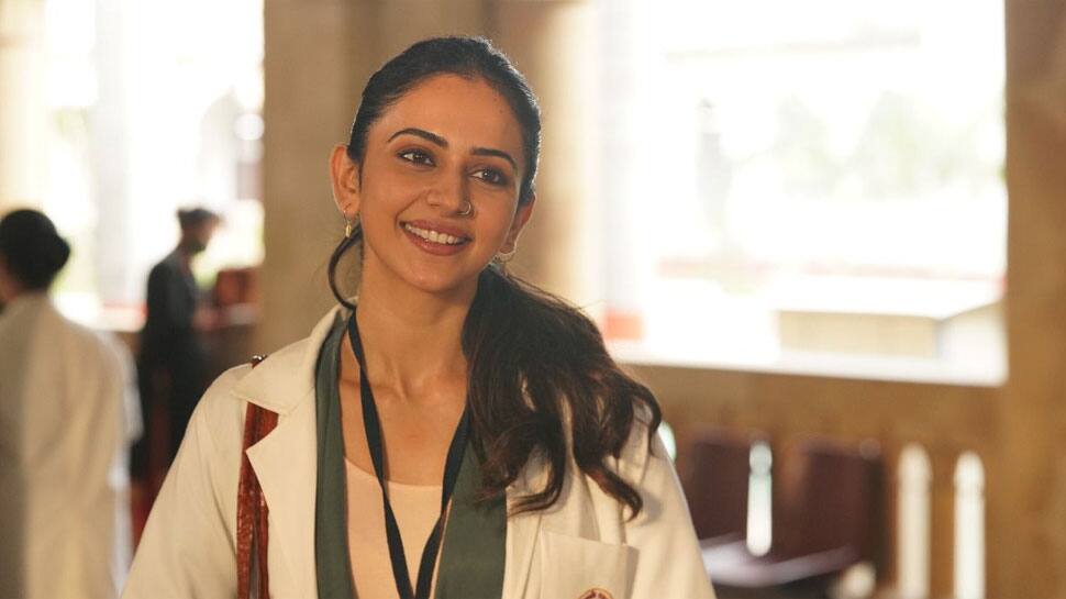 South stunner Rakul Preet Singh enrols for medical classes to ace her role in ‘Doctor G’!