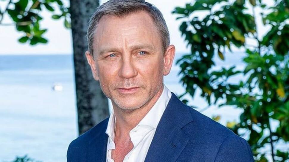 Daniel Craig gets emotional on last day on James Bond set