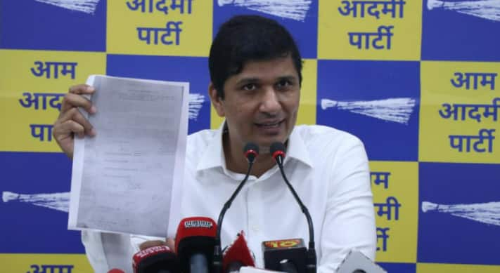 AAP MLA Saurabh Bhardwaj accuses senior BJP leader of blackmailing traders 