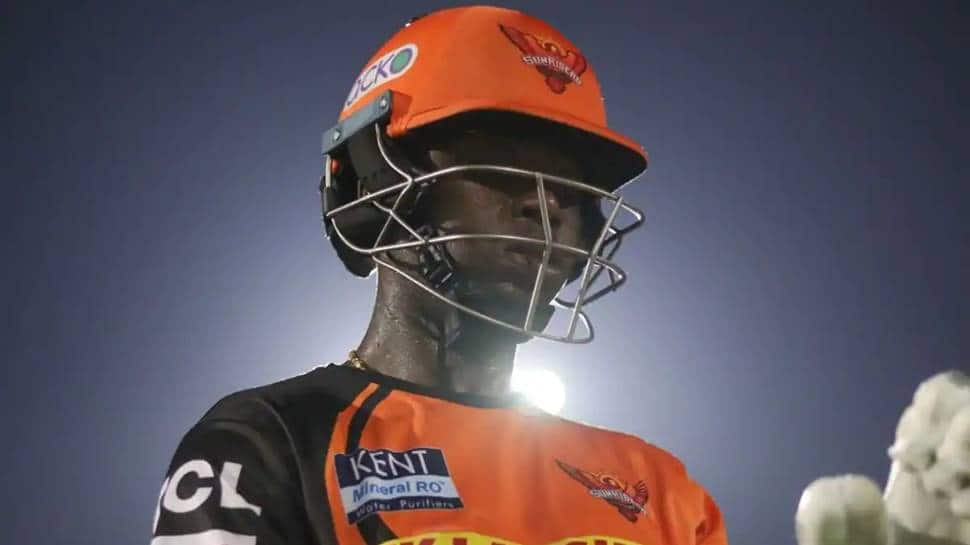 IPL: SRH batter to leave bio-bubble, will return home after father&#039;s demise