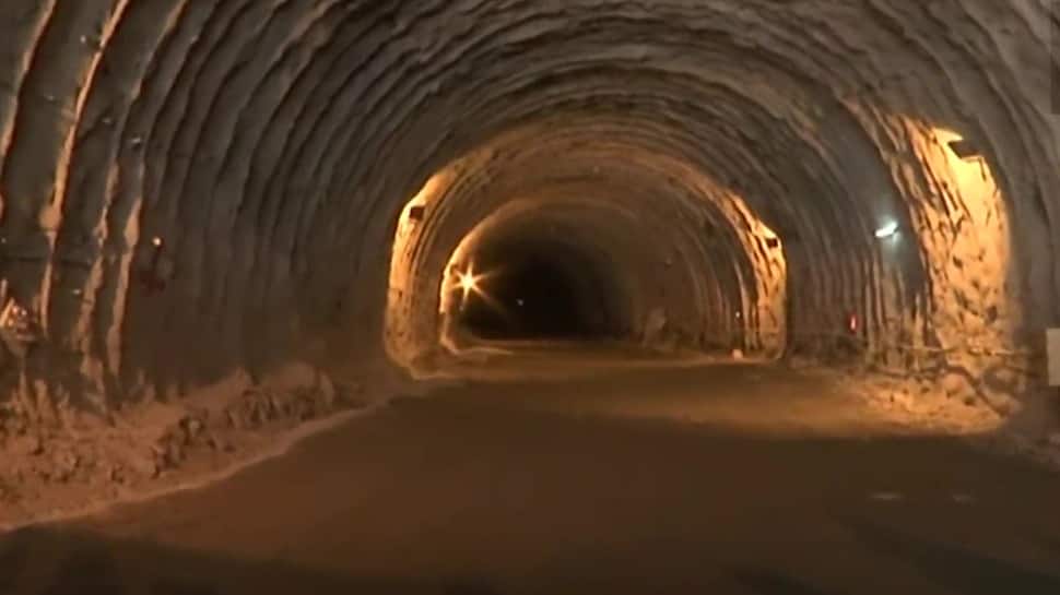 Union Minister Nitin Gadkari to review Zojila, Z-Morh tunnel projects today, all you need to know 