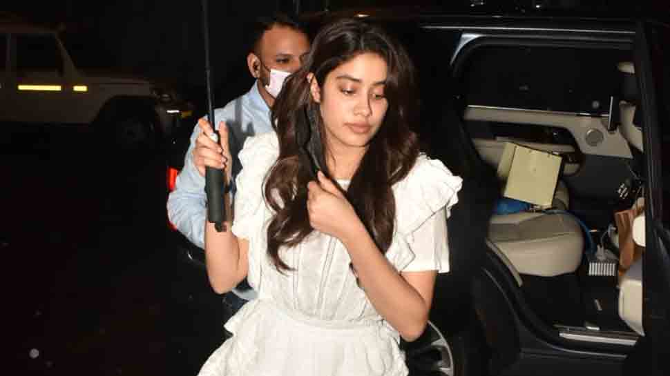 Janhvi Kapoor looks like a dream in THIS white outfit on dinner outing, check photos