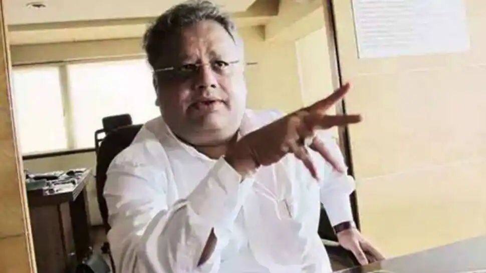 Rakesh Jhunjhunwala & family