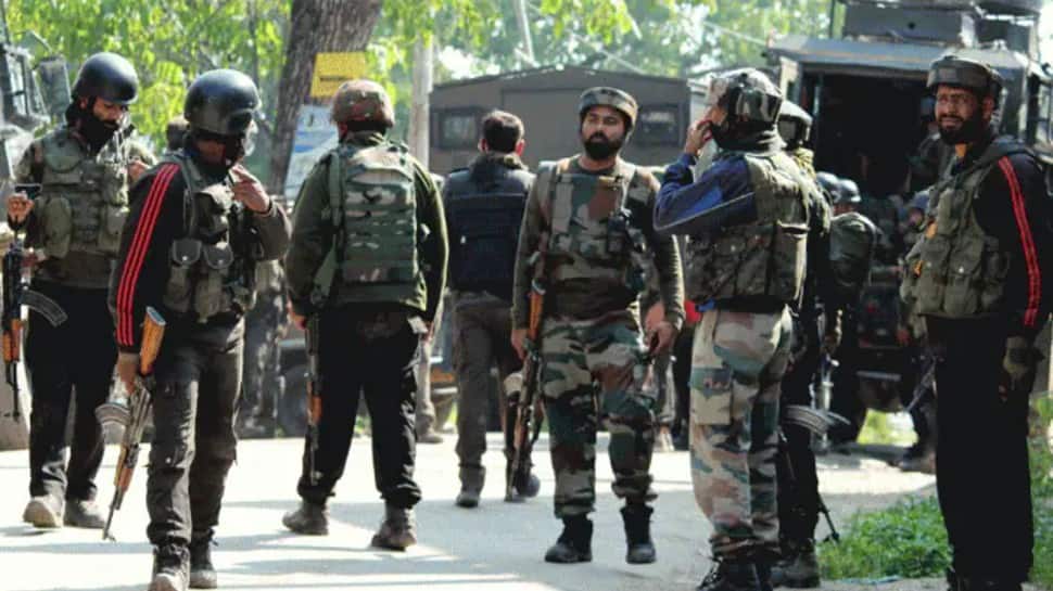 Army foils narco smuggling bid in Jammu and Kashmir&#039;s Uri, seize 25-30 kg heroin