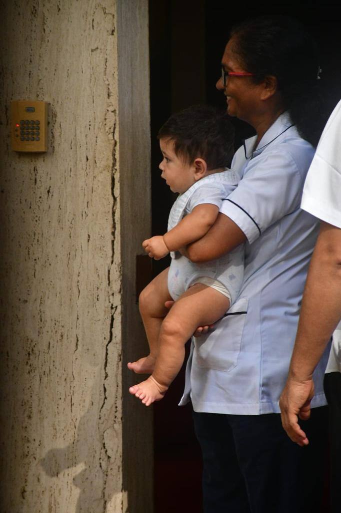 Jeh resembles elder brother Taimur Ali Khan