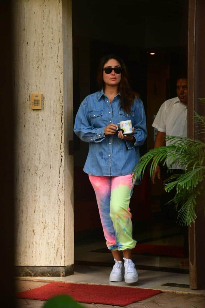 Kareena Kapoor spotted outside her residential complex