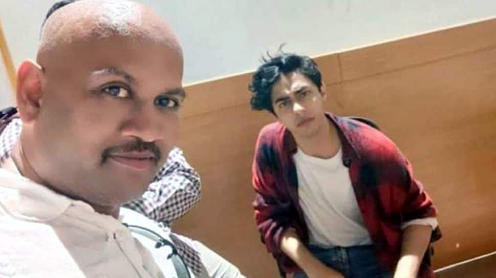 Man in viral selfie with Aryan Khan not our officer or employee, clarifies NCB