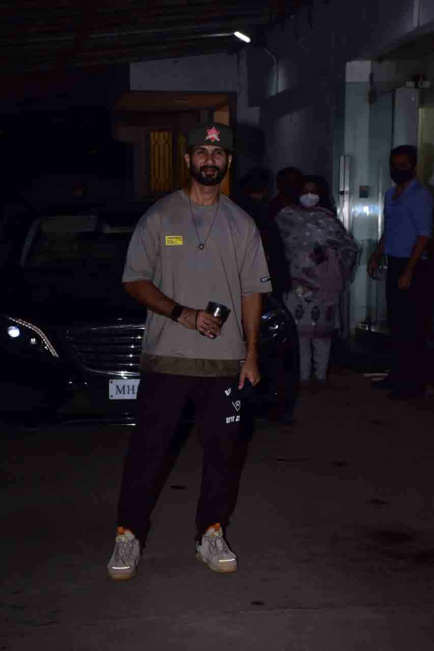 Mother-son duo Neeliam Azeem-Shahid Kapoor spotted