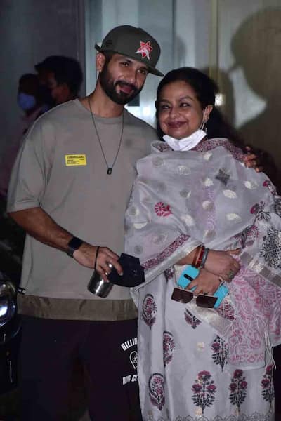 Shahid Kapoor spotted with mom 