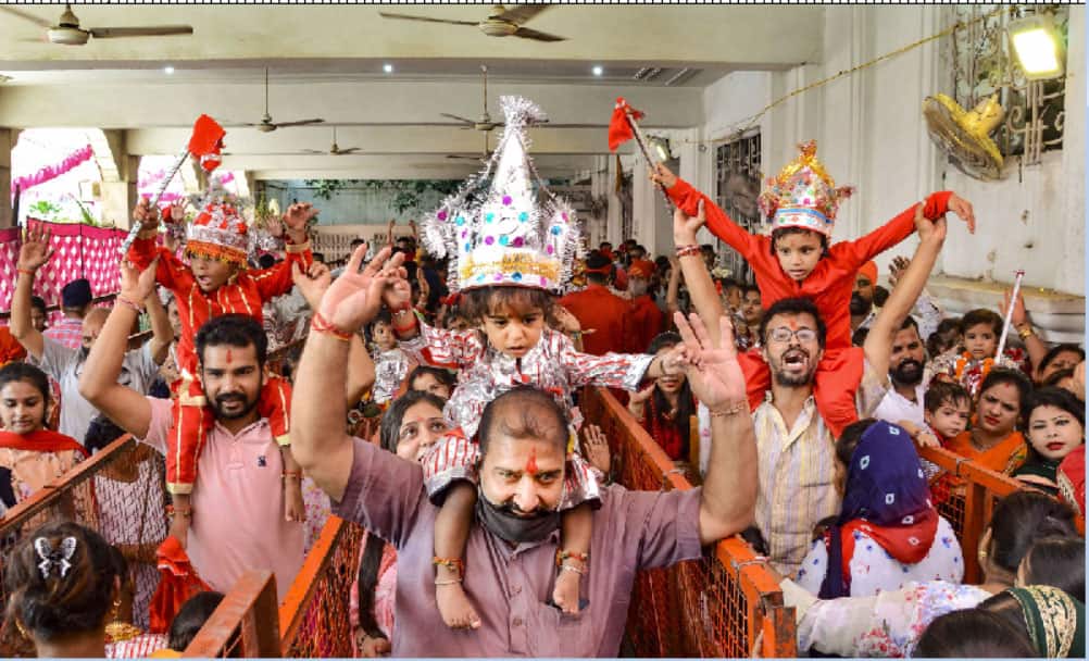 Devotees pray to goddess at Durgiana Temple in Amritsar on Navratri