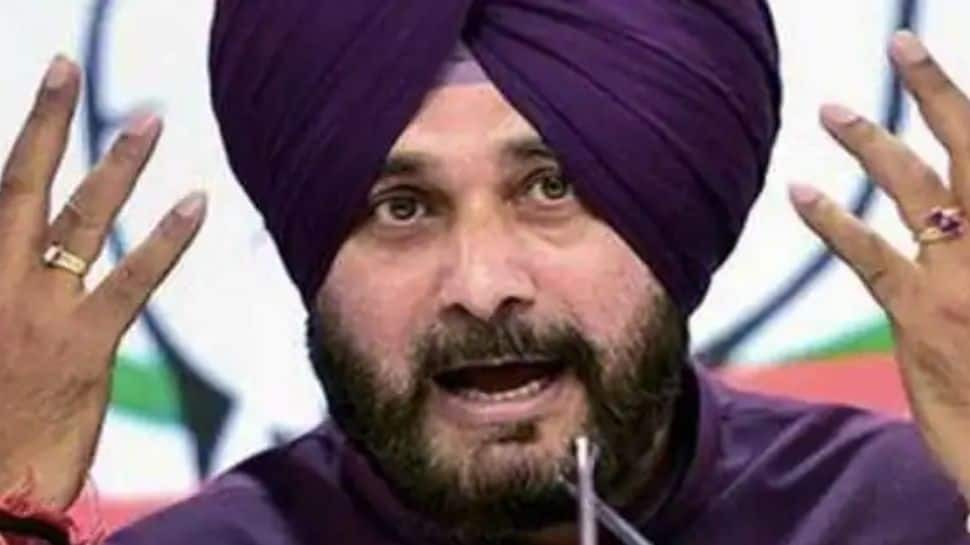 Days after leaving party in fix, Navjot Sidhu is Congress&#039; star campaigner for Himachal Pradesh bypolls