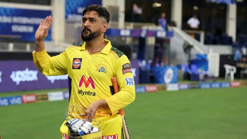 MS Dhoni gifts match-ball to two young fans, Wasim Jaffer says THIS