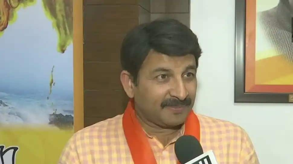 BJP MP Manoj Tiwari hospitalised after being hit by water canon during protest