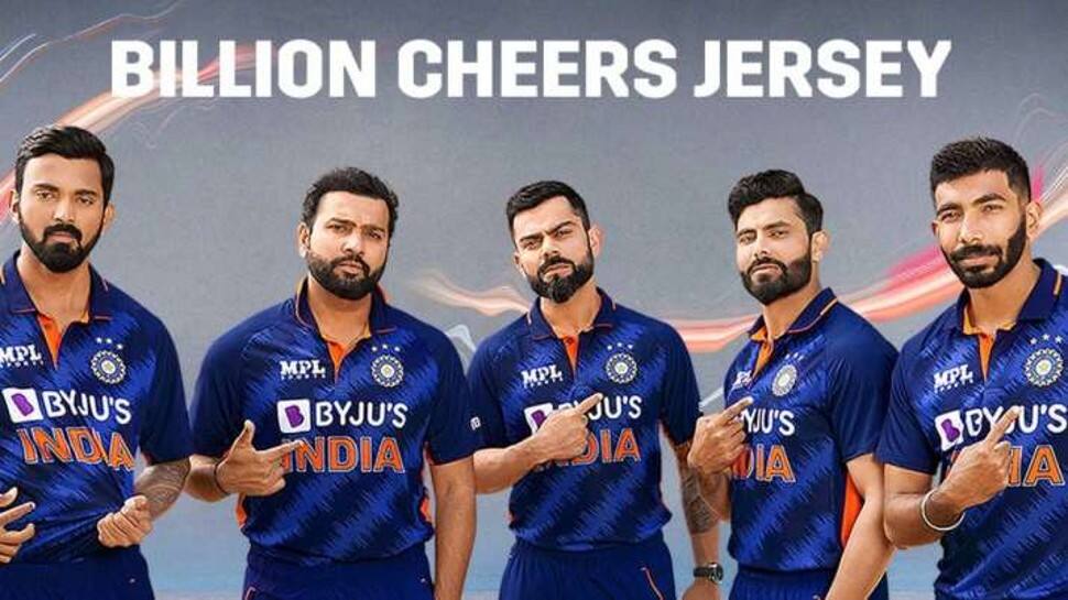 T20 World Cup 2021: Virat Kohli, KL Rahul and others show off Team India&#039;s new jersey, see pic