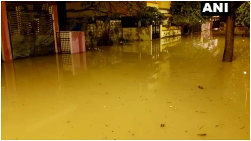 Bengaluru&#039;s Madiwala lake overflow due to heavy rainfall, several localities flooded