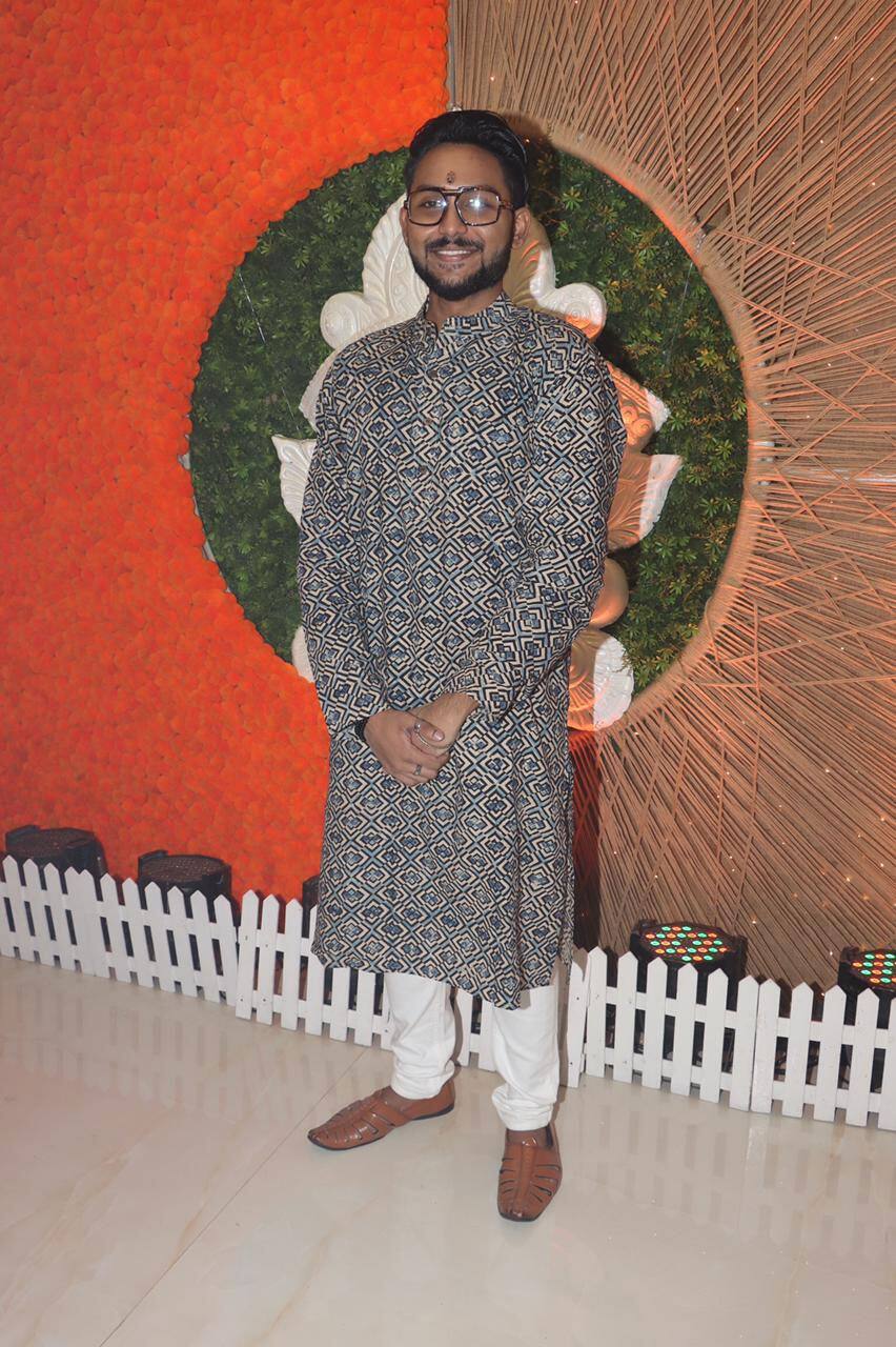 Singer Jaan Kumar Sanu at Durga Puja celebrations