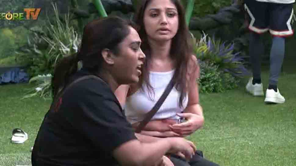 Bigg Boss 15 Day 16 written update: Afsana Khan kicks Akasa Singh, calls Shamita 'Gandi Aurat'