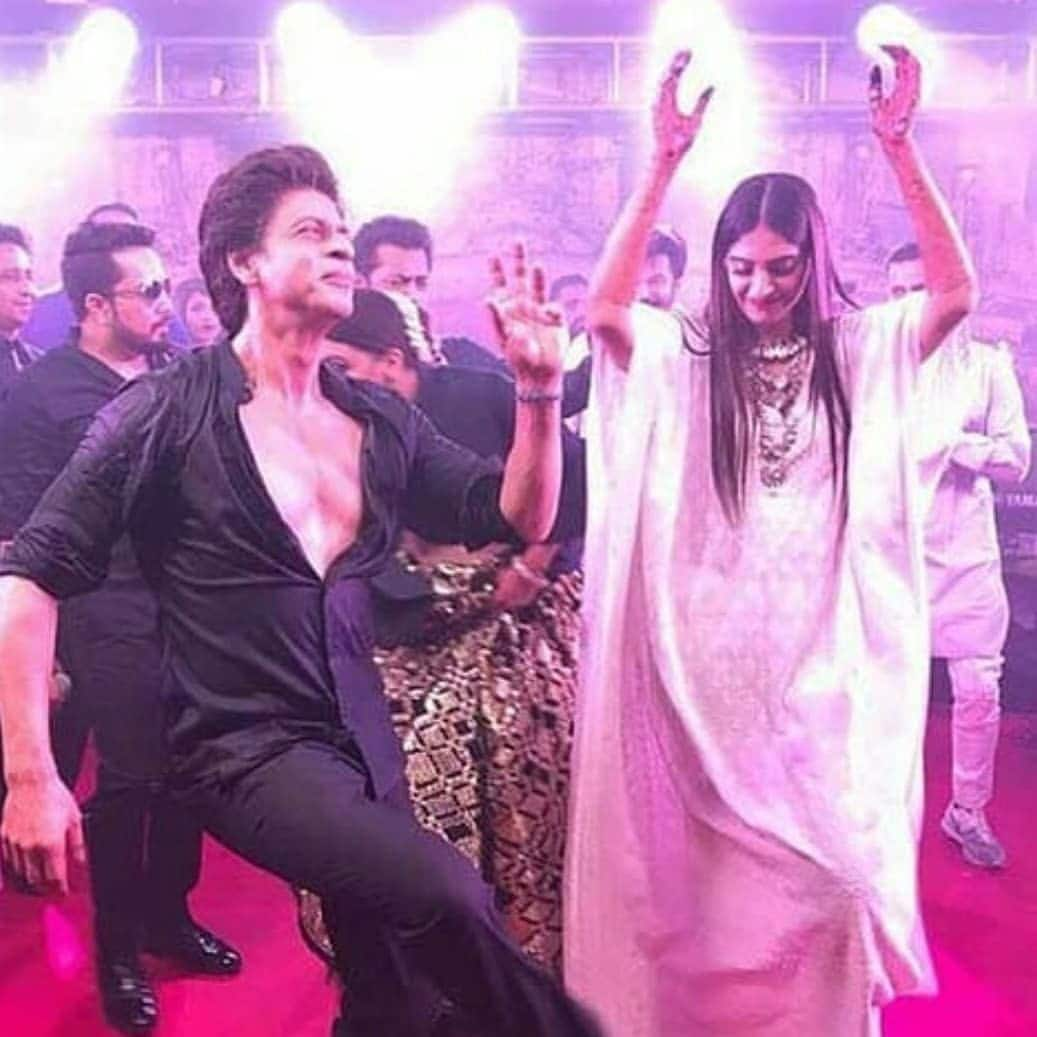 Sonam Kapoor feels her chemistry with SRK will not work