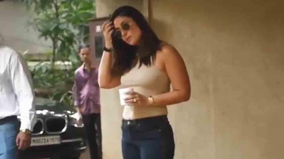 Kareena Kapoor Khan massively trolled for drinking coffee at her building's  parking space | People News | Zee News